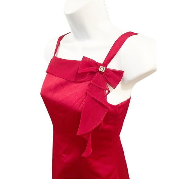 David’s Bridal Junior Bridesmaid Dress in Red Apple Style JB1509 Size 12 - Picture 4 of 12